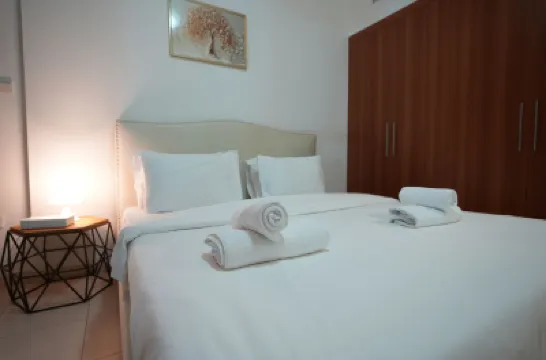 SkyCourt Tower By Hostiva Hotels near دبي آوتليت مول