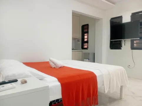 MaNel Guest House Hotel