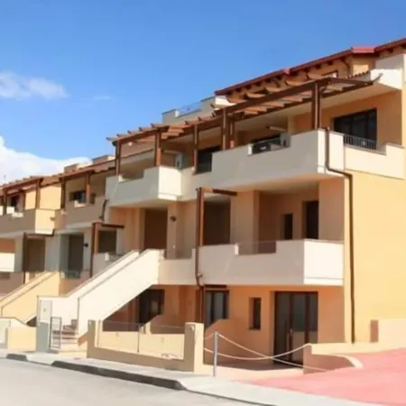 Air-conditioned, in Residence, With Pool and Patio