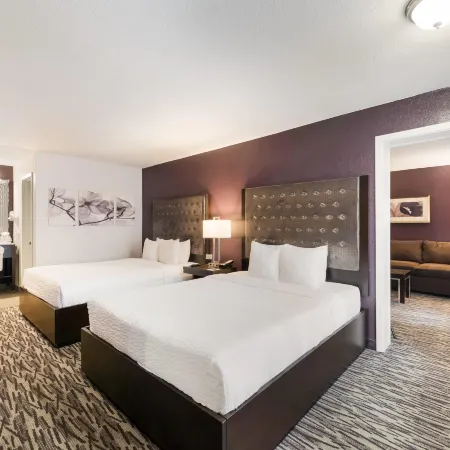 Clarion Inn & Suites Across from Universal Orlando Resort
