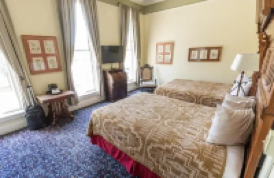 歷史悠久的廣場酒店