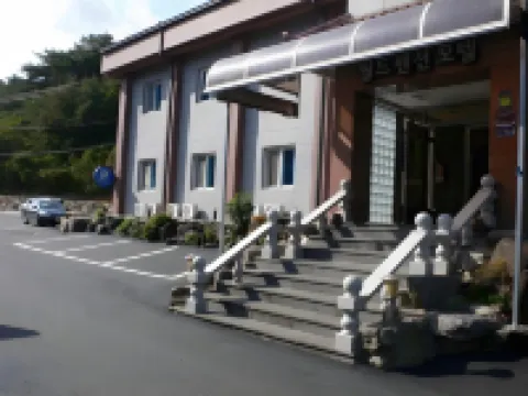 Haenam World Pension Hotels in 