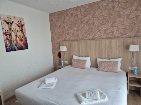 Cit'Hôtel le Quai 9 , ex le Challans