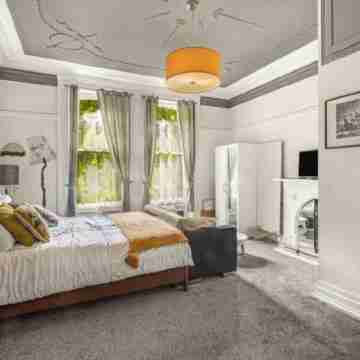 OYO Cornerstone Manor Hotel Rooms