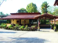 大森林自然度假村酒店 鄰近馬拿加機場的酒店