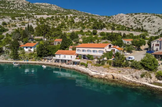 Apartments Tasa