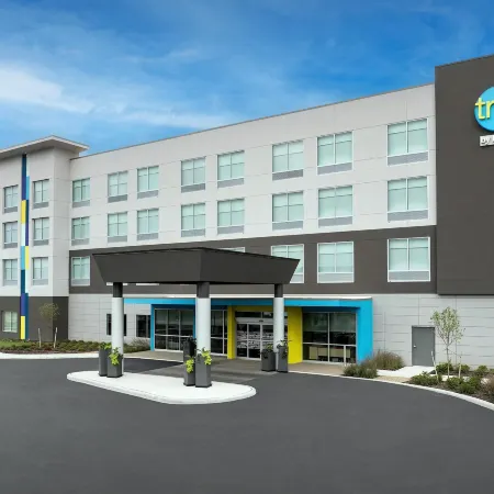 Tru by Hilton Midland East