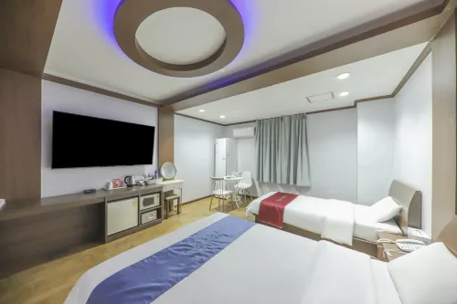 Gwangju Sangmu Rubens Hotel - Motels