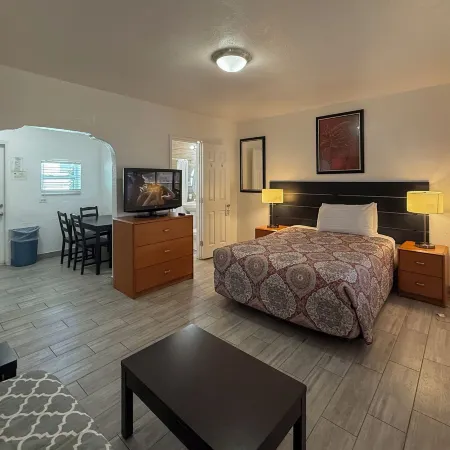 Richard's Motel Extended Stay Отели в г. Халландейл Бич