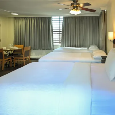 Hotel Opportune Hotels near Brockton Point Lighthouse