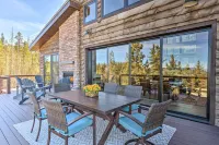 Luxury Ski-in/Out Getaway w/ Hot Tub & Views! - 3-Star