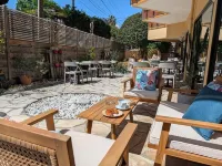 Hôtel le Collier Hotels in Antibes