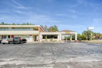 Travelers Inn by OYO, Templeton VA - Parkplatz