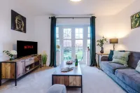 Modern House Ideal for Contractors Sleeps 8