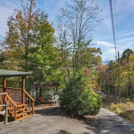 View! Cozy, Private, Fireplace, Hot Tub Log Cabin, Honeymoon!