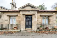 GuestReady - Peaceful 2Br Near Holyrood Park - บังกะโล