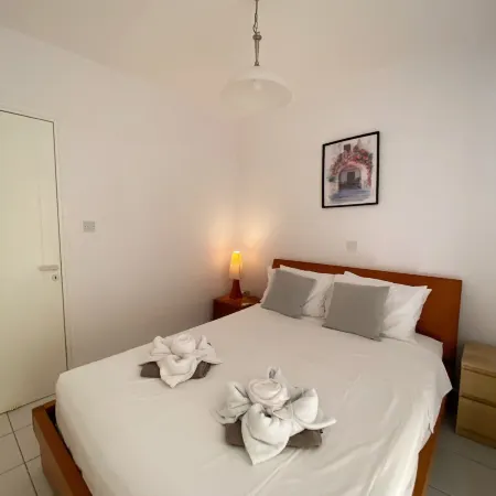 43 PAP - Stay Iris Apartment