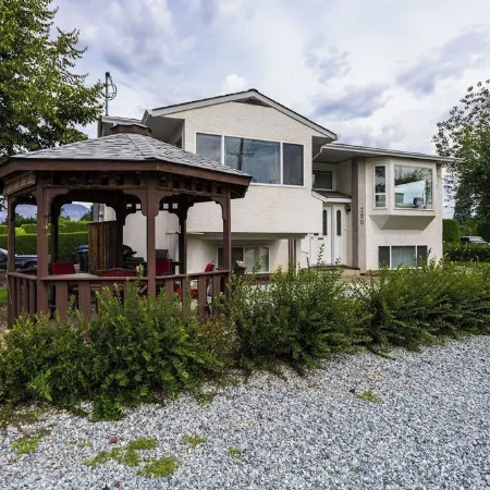 Okanagan Escape