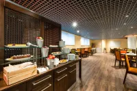 凱隆會議酒店-奧洛穆克 - 早餐