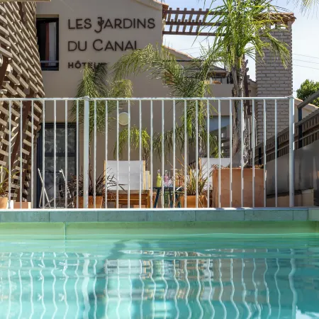 Les Jardins du Canal Piscine Chauffée