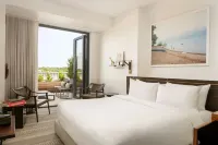 Halcyon, a hotel in Cherry Creek