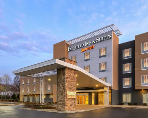 Fairfield Inn & Suites Atlanta Cumming/Johns Creek Ξενοδοχεία στην πόλη Forsyth County