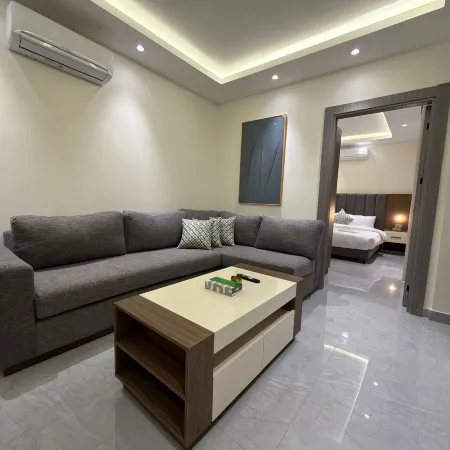 102 JRE apartment with stunning boulevard veiw