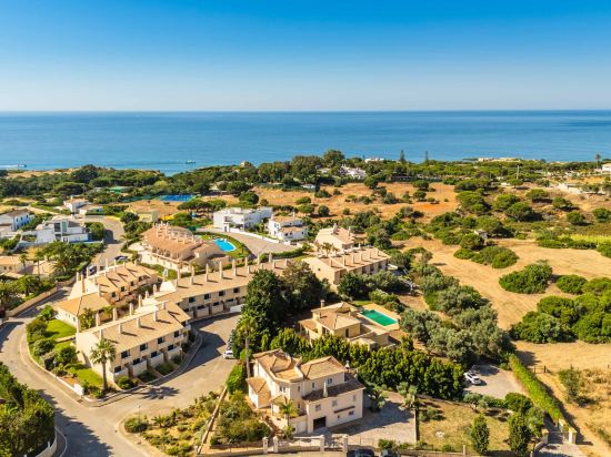 Villa Monte Das Oliveiras with Private Pool