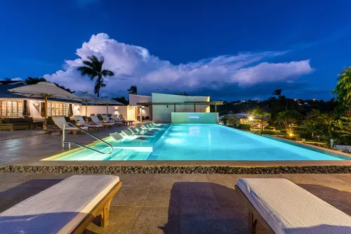 Calabash Hotel - 5-Star
