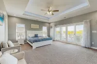 Charming Dog-friendly Lakefront Villa With Private Dock, Firepit, Stunning Views - 3-Star