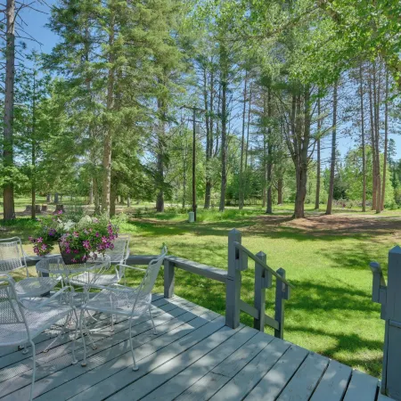 Sturgeon River Retreat: Fish, Raft & Relax