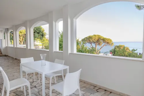 Lilium Gaeta Apartment by Mamo Florence - 4-Star