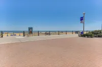 Colorful Virginia Beach Studio - Steps to Beach! - Condos
