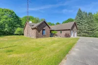 Wooded Applegate Retreat w/ Private Trail Access - 3-Sterne