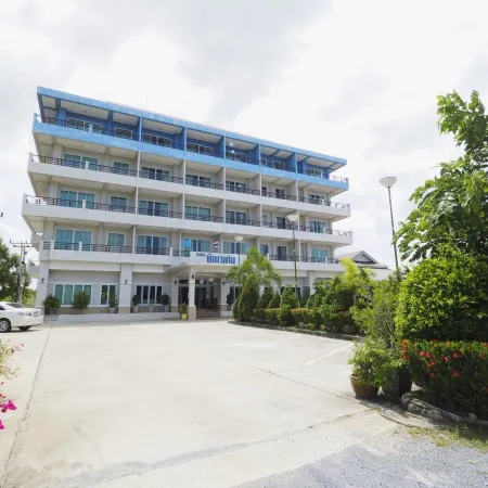 Sea Mountain Khanom Hotel