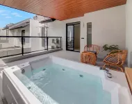 3BR Villa Punawangi W/ Jacuzzi - Vila