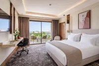 Grand Dominium - Bintang 2