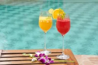 Radisson Blu MBD Hotel Noida - piscina