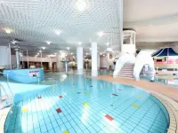 Chateraise Gateaux Kingdom Sapporo Hotel & Spa Resort - Pool