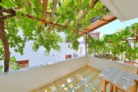 Ates Pension - Hostels