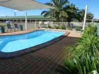 Leeton Heritage Motor Inn - Pools