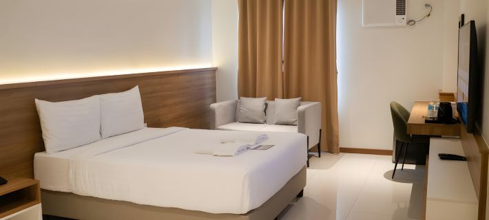 VELA HOTEL Hotele w: Legaspi