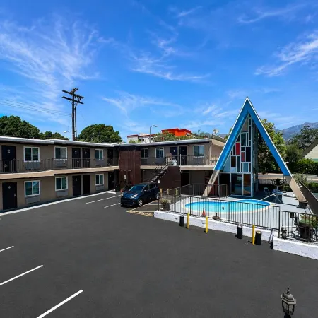 La Casa Inn