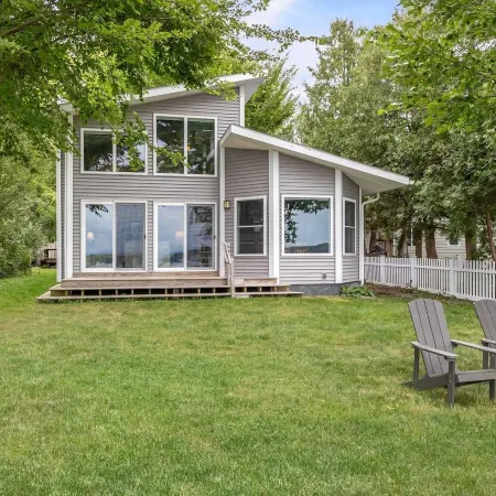 Gorgeous Lakefront Home w Private Beach Views