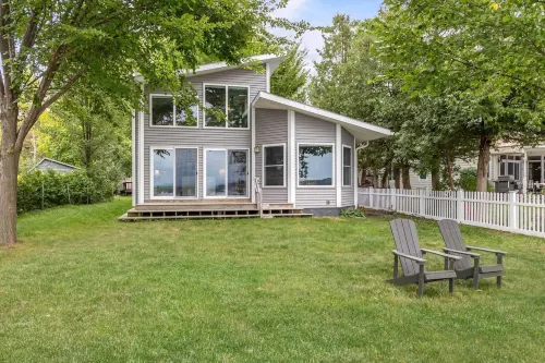 Gorgeous Lakefront Home w Private Beach Views - Beach