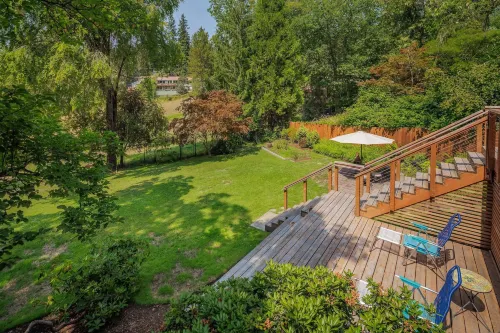 The Meadowlark - Midcentury Gem Minutes From Campus 3 Bedroom Home - balcony