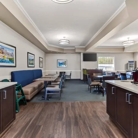 Comfort Inn & Suites