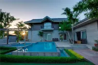 Samskara Resort & Spa Jaipur - สระว่ายน้ำแบบอินฟินิตี้