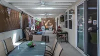 Ritz del Rio by Avantstay BBQ Patio + Outdoor TV Minutes to Downtown Paso - 3-Sterne