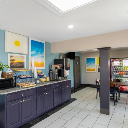 Days Inn by Wyndham Greeneville